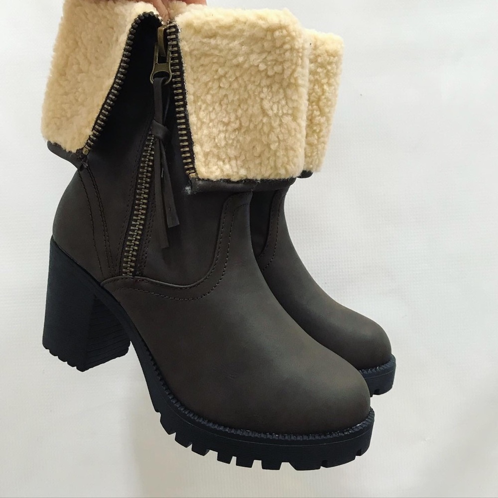 ❄️Beautiful booties ❄️